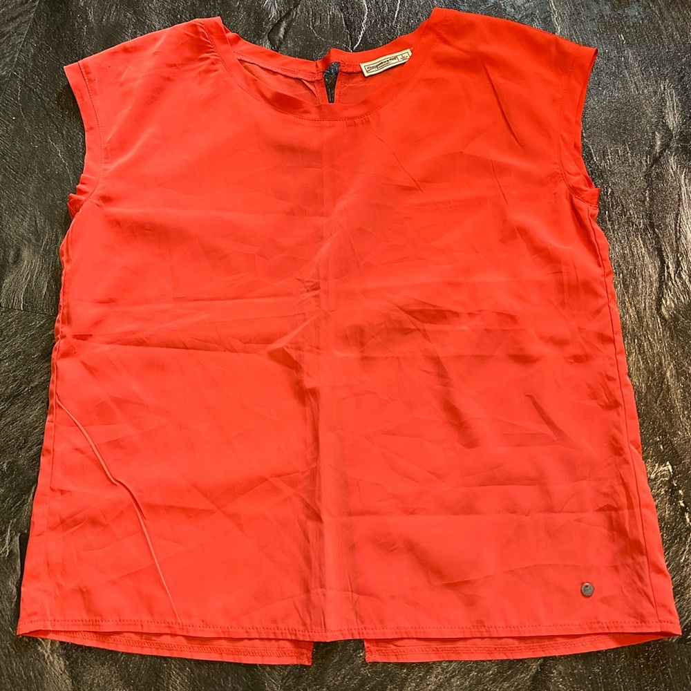 Orange split back Abercrombie top